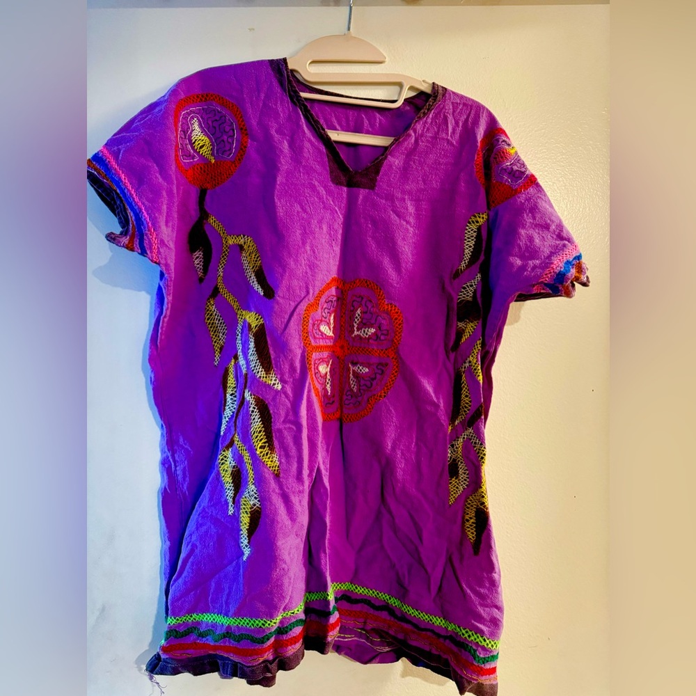 Vibrant Hand-Embroidered Peruvian Tunic – Purple